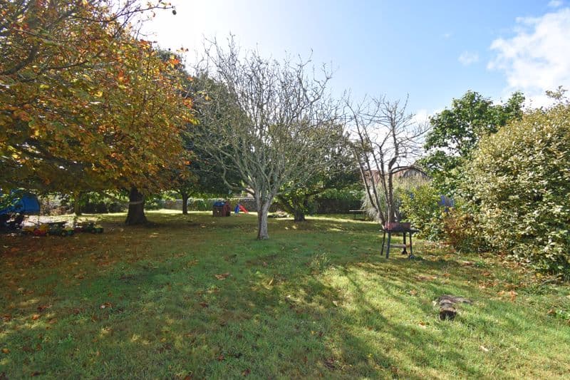 Casitas, La Rue Du Hamel, Castel