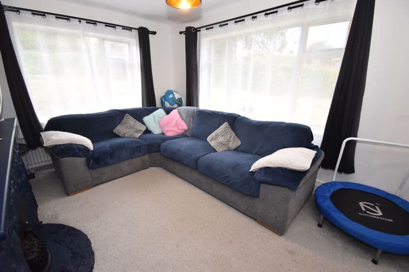 Casitas, La Rue Du Hamel, Castel