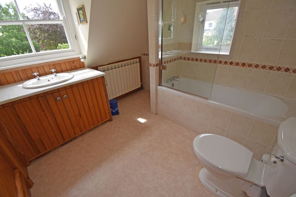 Ensuite