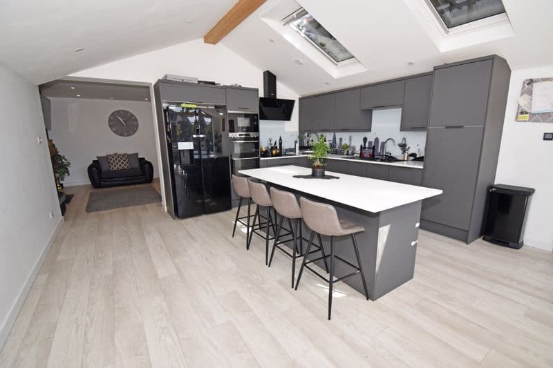 Sleepy Hollow, La Route De Saumarez, Castel