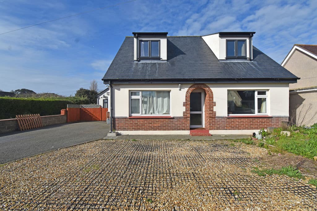 Avalon, Rue Des Francais, Castel