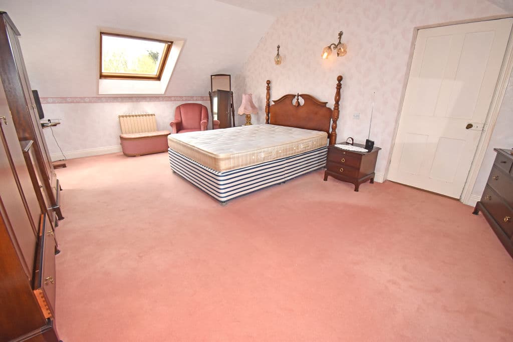 Cliff Dale, Le Bourg, Forest