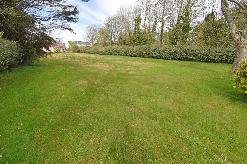 Cliff Dale, Le Bourg, Forest