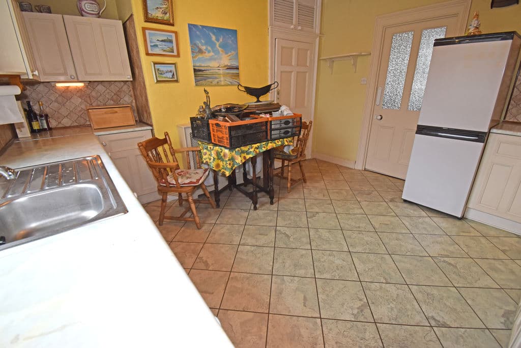 Cliff Dale, Le Bourg, Forest