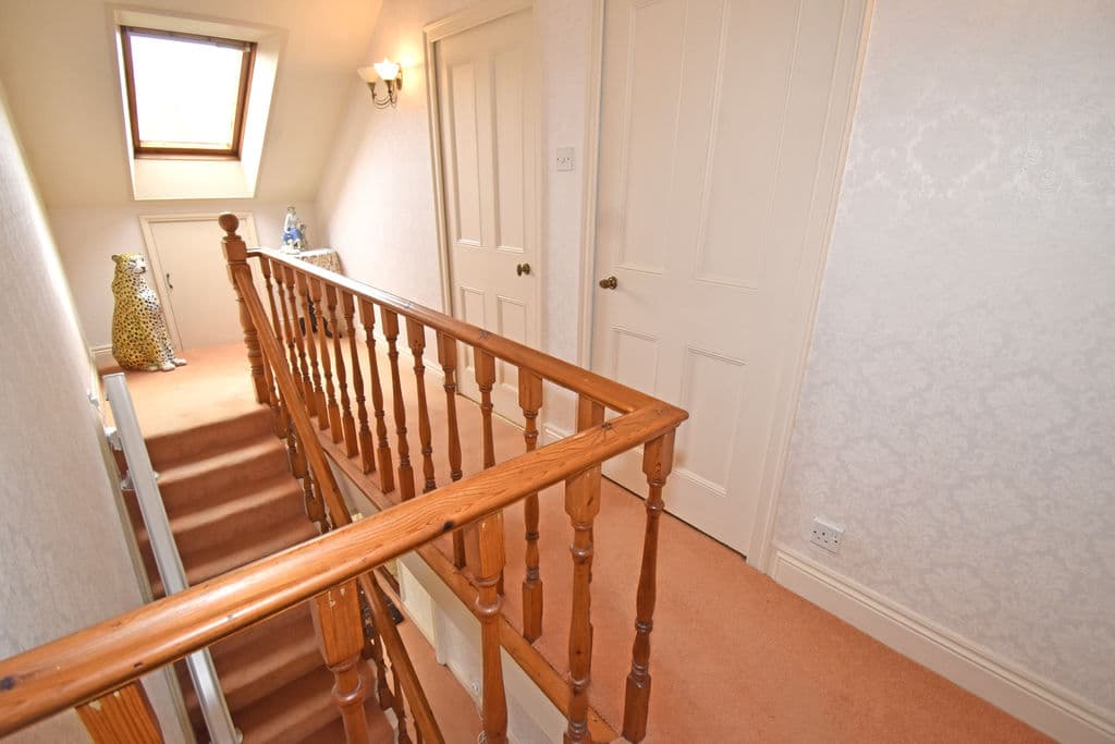 Cliff Dale, Le Bourg, Forest