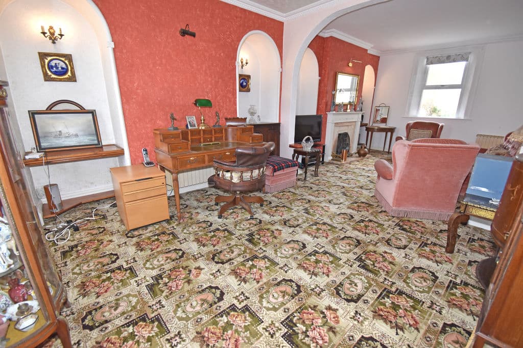 Cliff Dale, Le Bourg, Forest