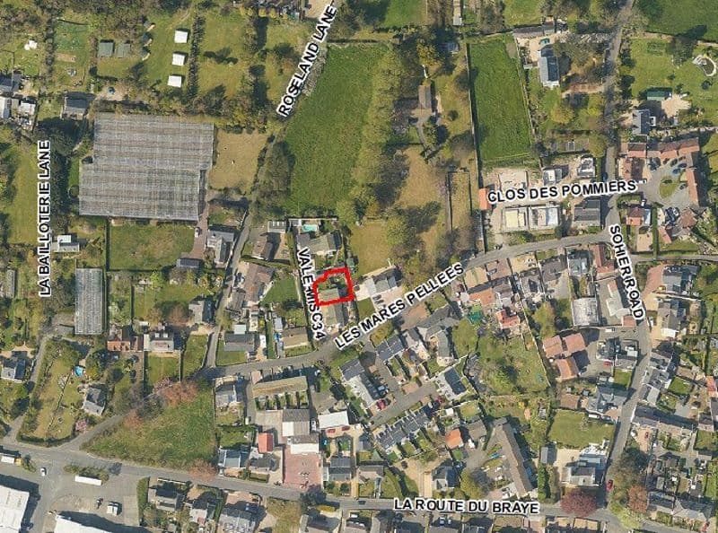 Shangri-La, Les Mares Pellees, Vale