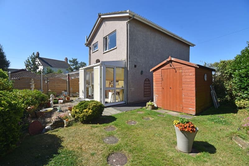 Shangri-La, Les Mares Pellees, Vale