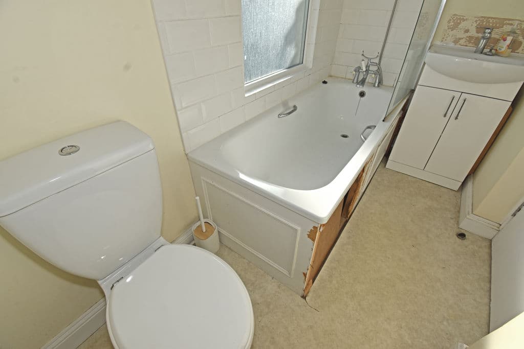 1 Waters Edge, Southside, St Sampson