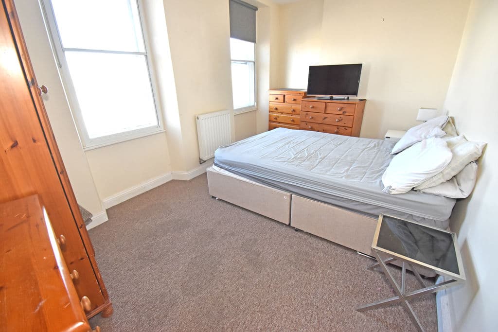 1 Waters Edge, Southside, St Sampson