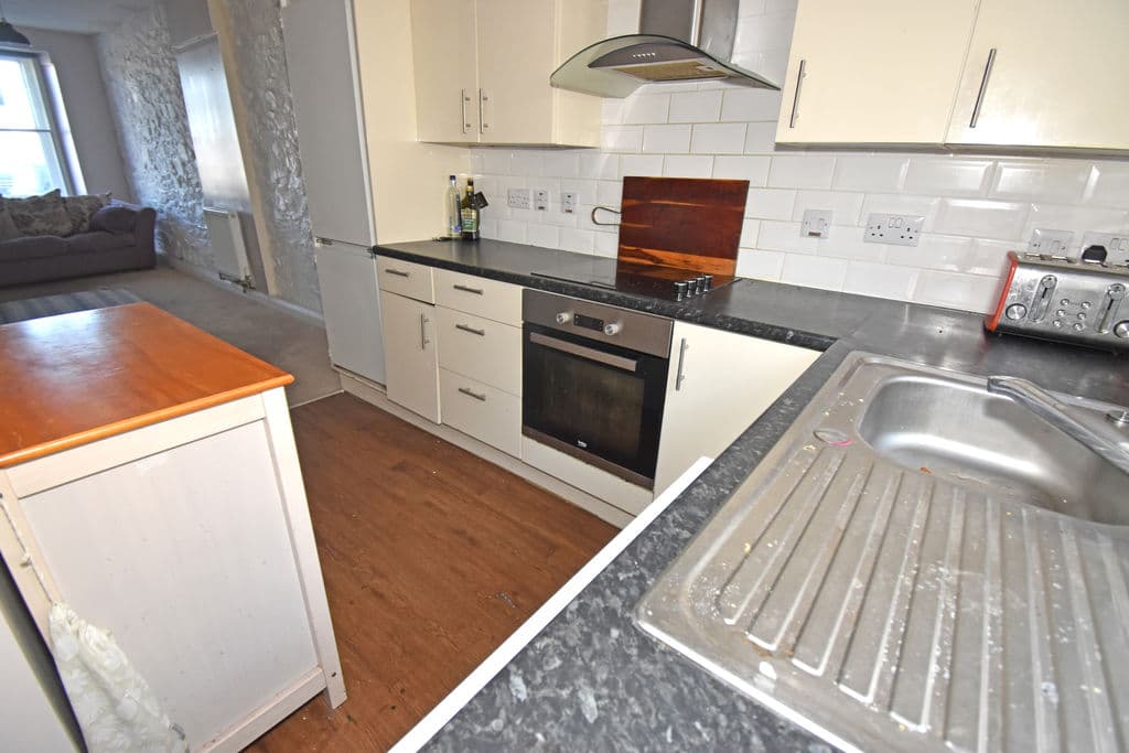 1 Waters Edge, Southside, St Sampson