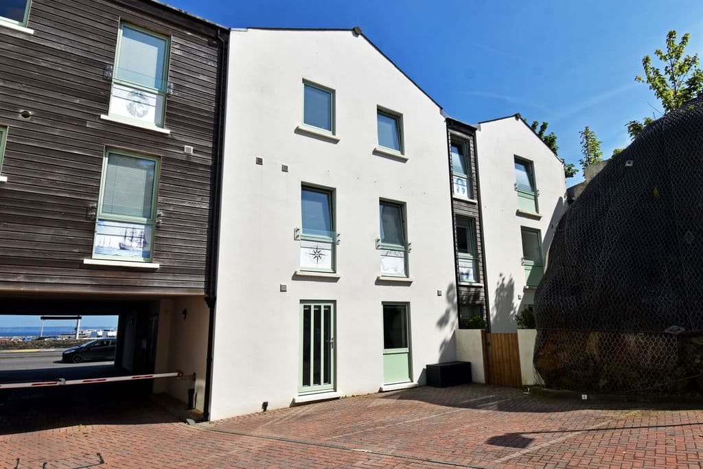 Apt 2, La Salerie Inn, Glategny Esplanade