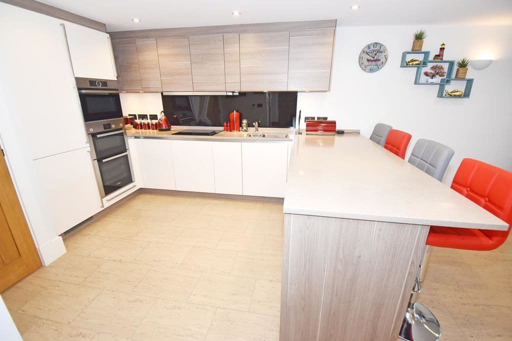 Apt 2, La Salerie Inn, Glategny Esplanade