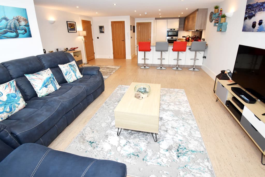 Apt 2, La Salerie Inn, Glategny Esplanade