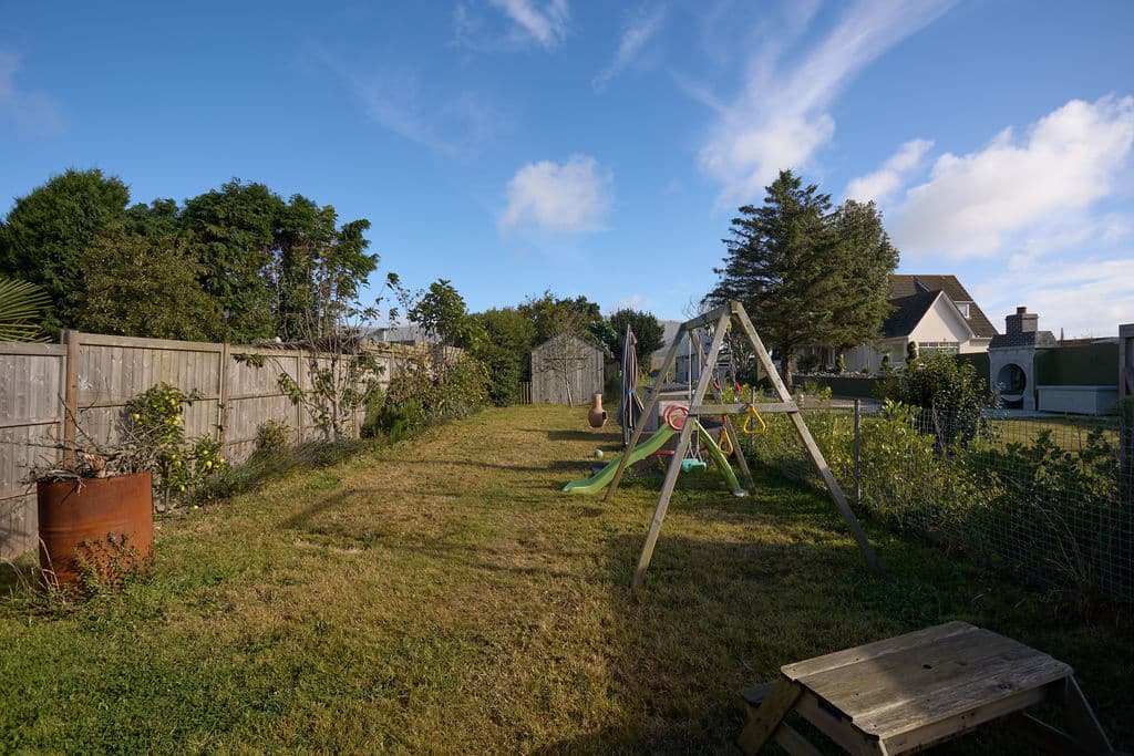 2 Southwood, Les Bourgs, Forest. GY8 OAN