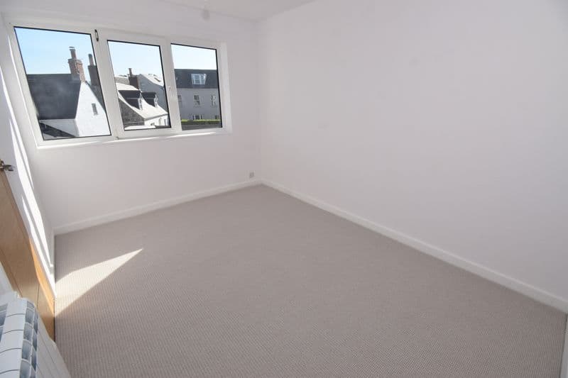 Flat 5, Mont Clare, Sohier Road, Vale