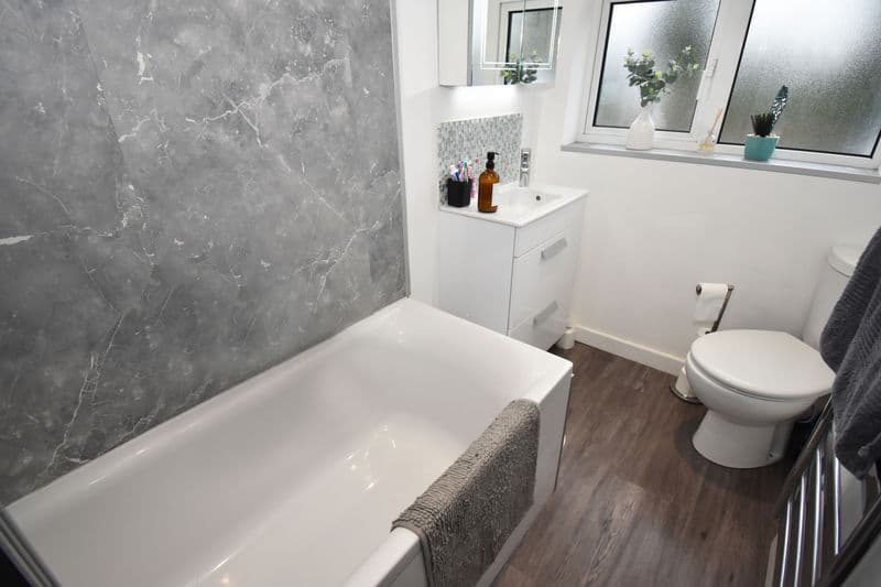 11 Pine Trees, La Route De L'Islet, St Sampson