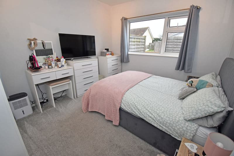 11 Pine Trees, La Route De L'Islet, St Sampson