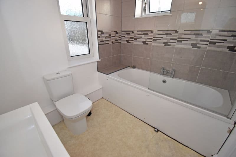 2 Waters Edge, Southside, St Sampson