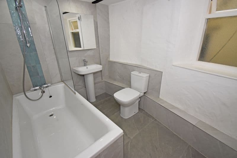 La Casa Siesta, 3 Tower Hill, St Peter Port