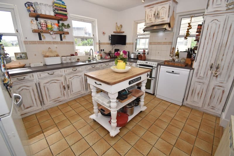 Billabong, Sous Les Courtils, Castel