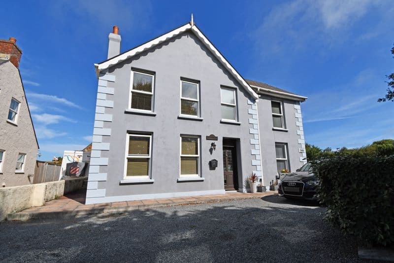 Flat 2, St Maarten, La Grande Maison Road, Vale