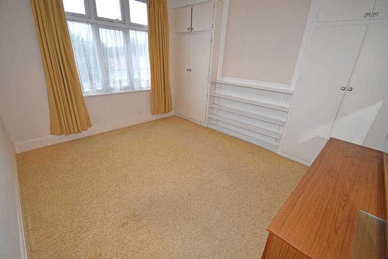 Glenmore, La Neuve Rue, Castel