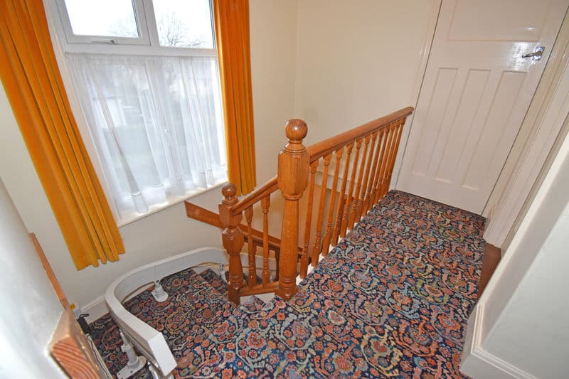 Glenmore, La Neuve Rue, Castel