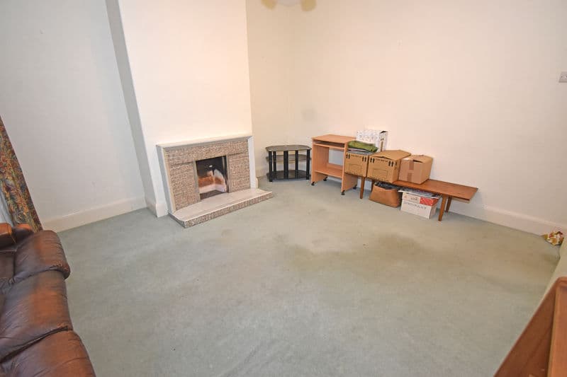 Glenmore, La Neuve Rue, Castel