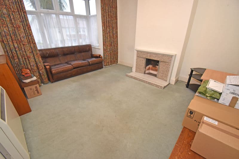 Glenmore, La Neuve Rue, Castel