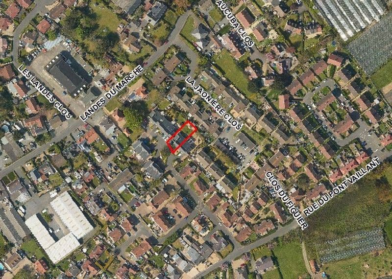 Sprowston Lodge, 8 The Laurels, Rue Du Pont Vaillant, Vale