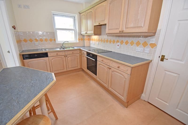 Sprowston Lodge, 8 The Laurels, Rue Du Pont Vaillant, Vale