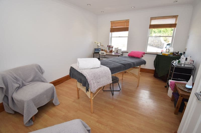 Magny-Cours, Les Grandes Mielles Lane, Vale