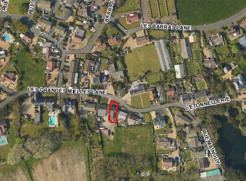 Magny-Cours, Les Grandes Mielles Lane, Vale