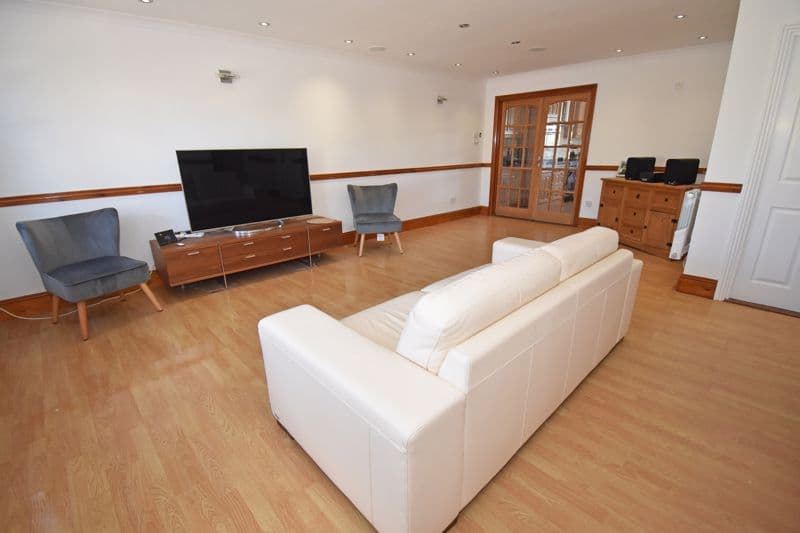 Magny-Cours, Les Grandes Mielles Lane, Vale