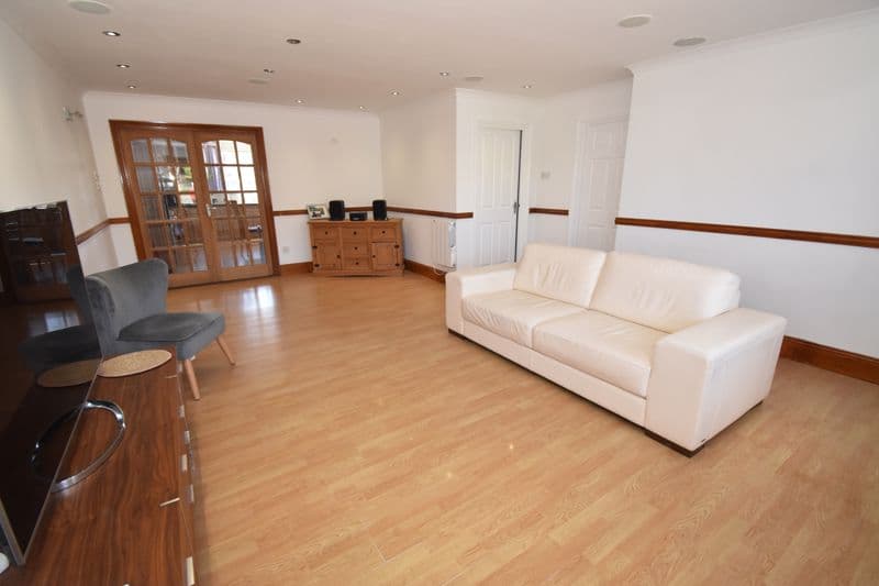 Magny-Cours, Les Grandes Mielles Lane, Vale