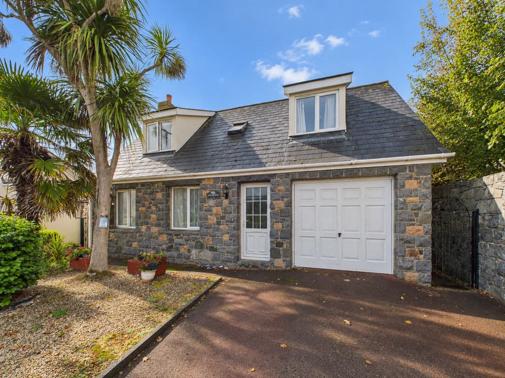 Heathridge, Hougues Magues Lane, St Sampson