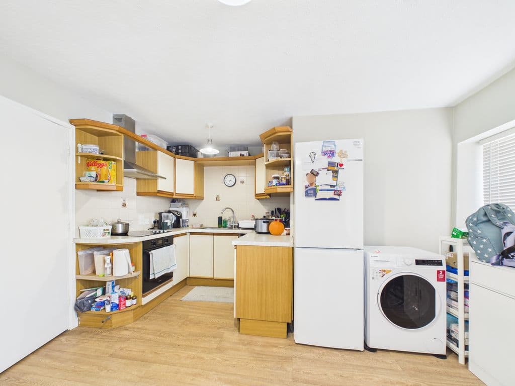 The Flat & Retail Unit, Suvide House, Nocq Road, St Sampson