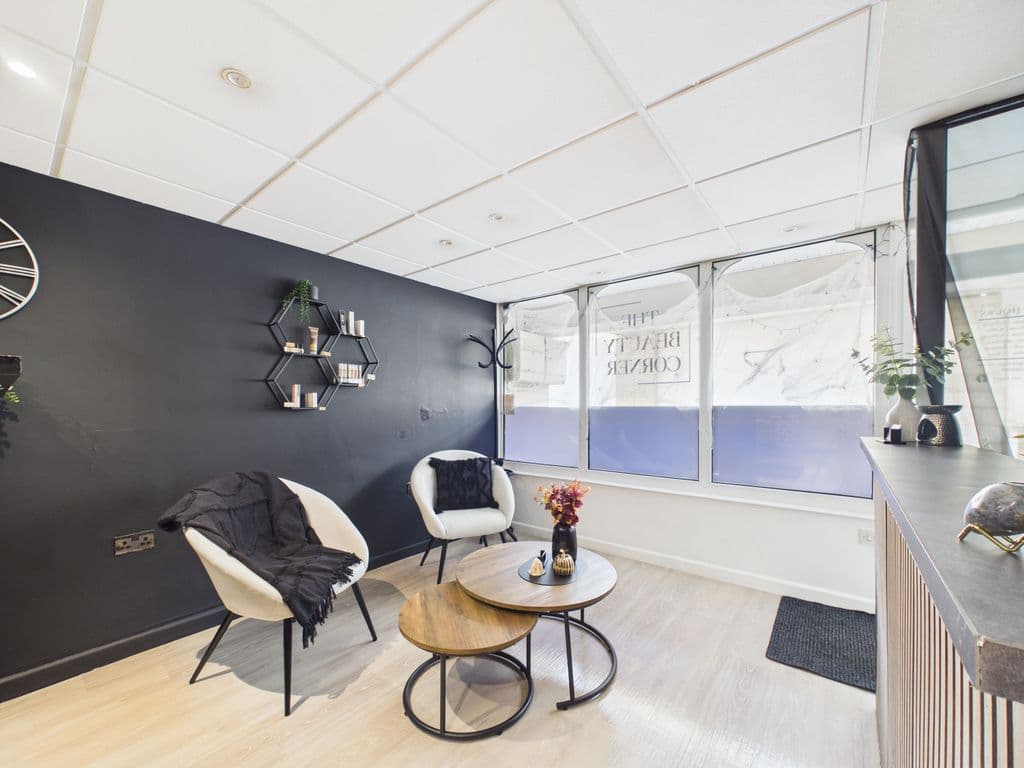 The Flat & Retail Unit, Suvide House, Nocq Road, St Sampson