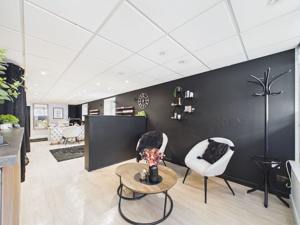 The Flat & Retail Unit, Suvide House, Nocq Road, St Sampson