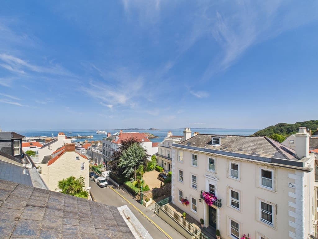 Apt. 3, 45 Hauteville, St Peter Port