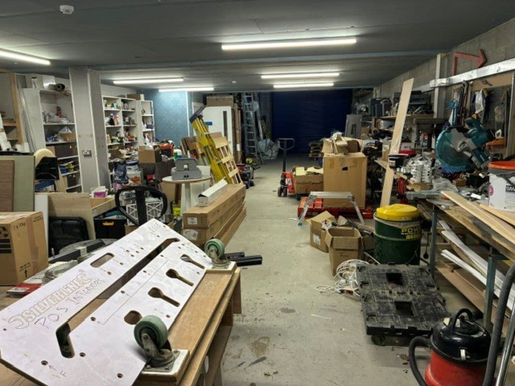Photo 18