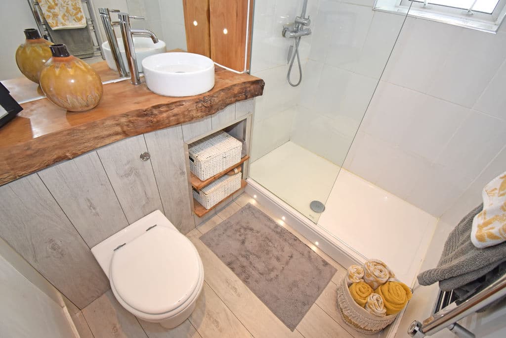 Flat 6, Laverstock Court, Constitution Steps, St Peter Port