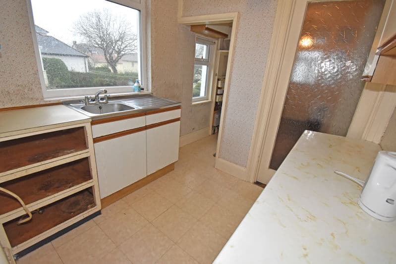 Glenmore, La Neuve Rue, Castel