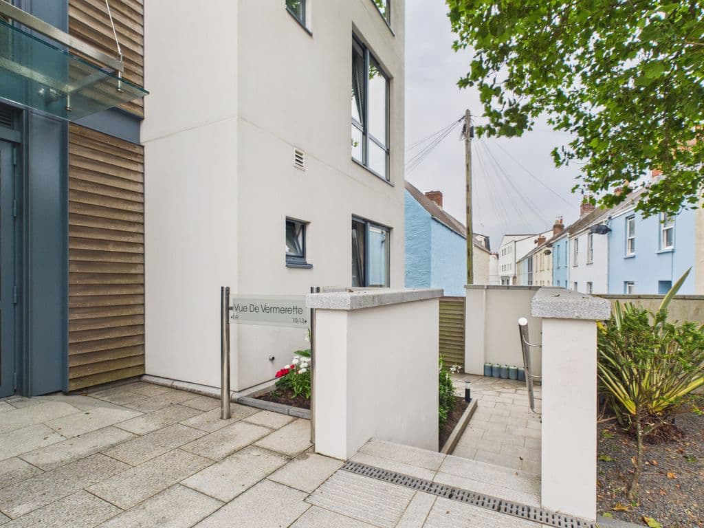 Apartment 13, Vue De Vermerette, Vega Apartments, Elizabeth Avenue, St Peter Port